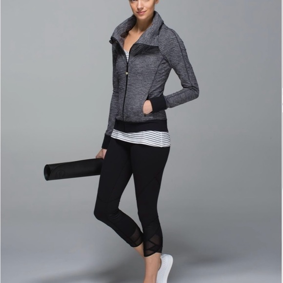 🍋LULULEMON🍋 Be Present Jacket Size 4 - Picture 3 of 12